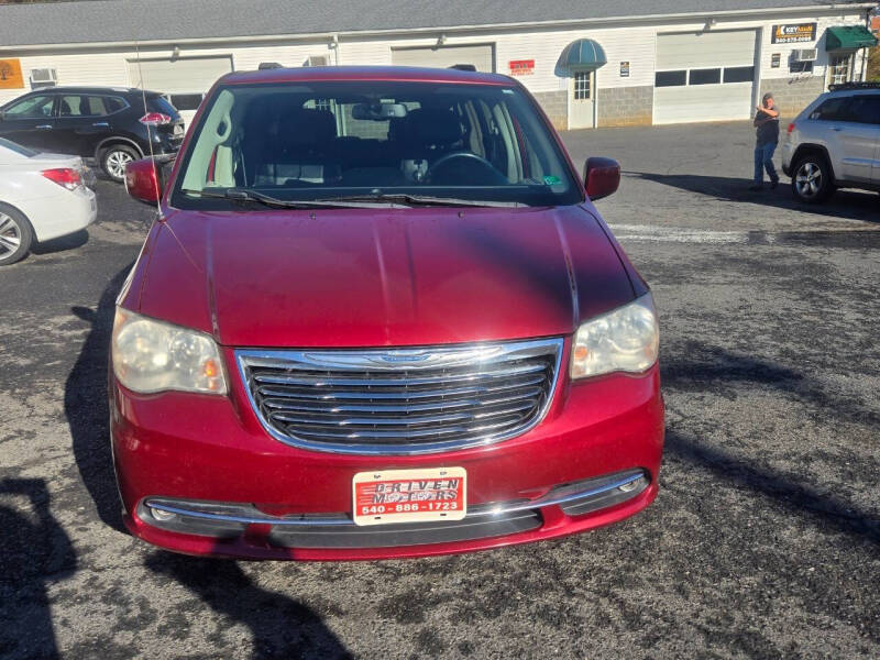 2013 Chrysler Town and Country Touring