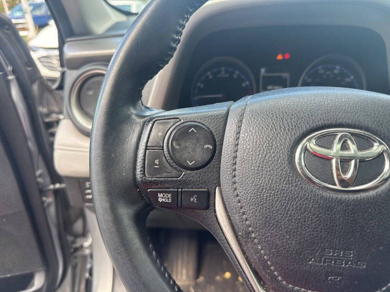 2017 Toyota RAV4 XLE