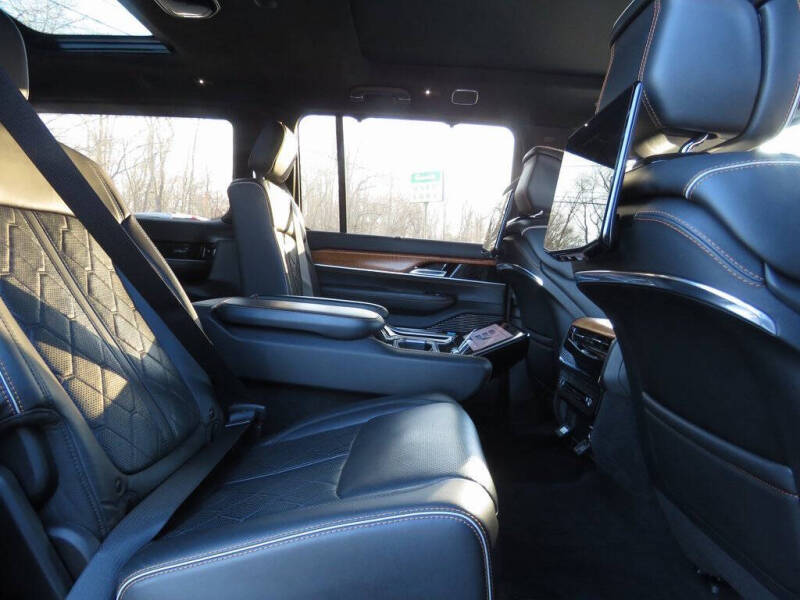 2022 Jeep Grand Wagoneer Series III