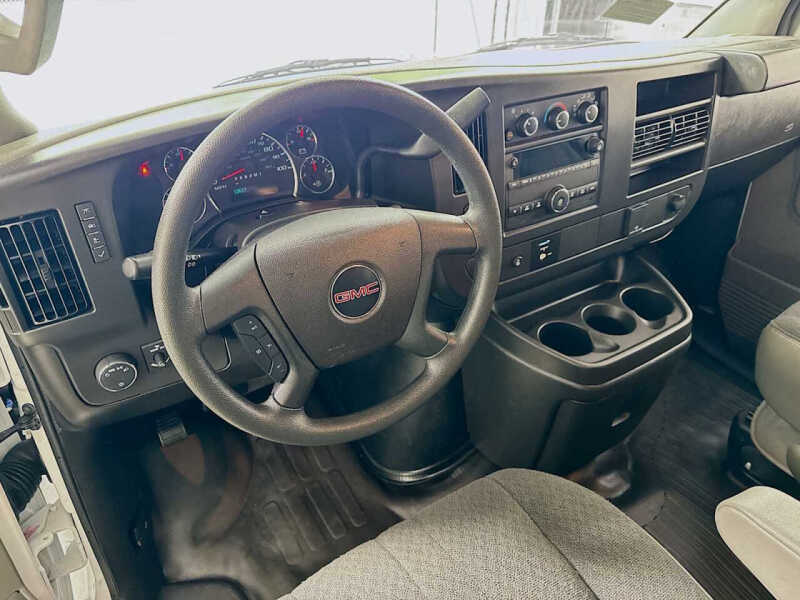 2025 GMC Savana 2500