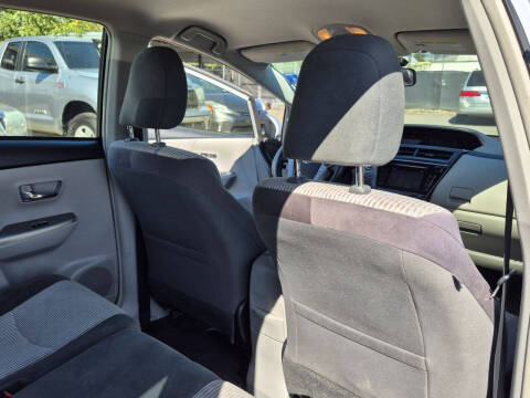 2015 Toyota Prius v Three