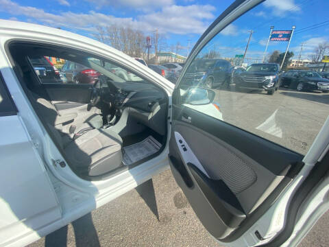 2012 Hyundai Accent GS