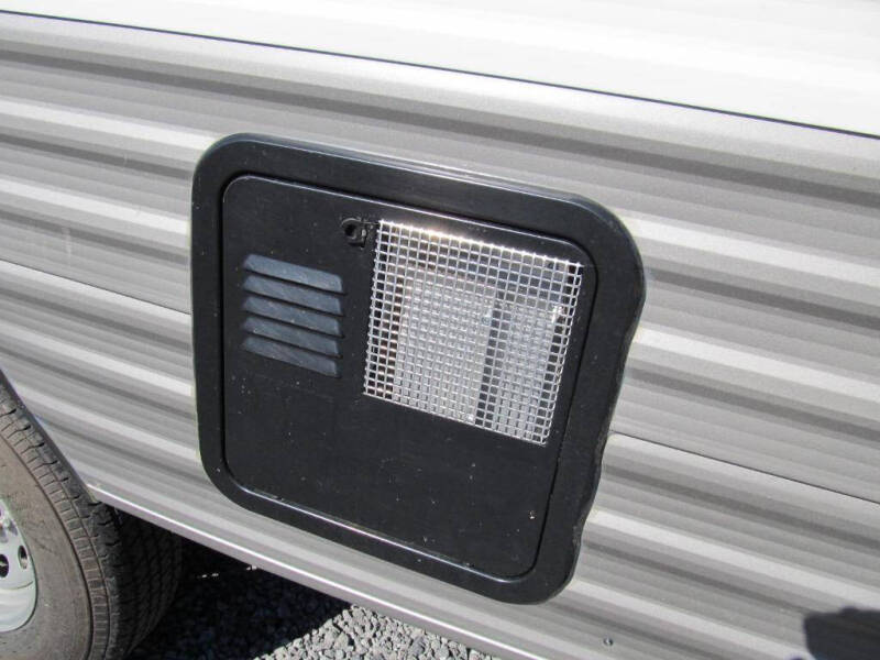 2024 Coleman CM17r24