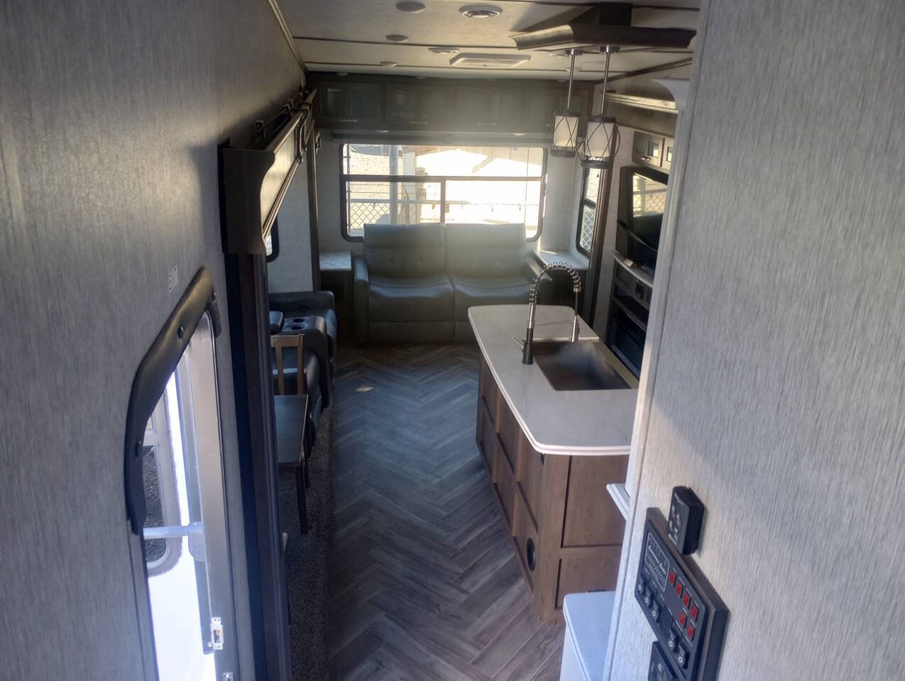 2021 Dutchmen RV Astoria for sale at Paradise Motors Inc in Sweet Home, OR