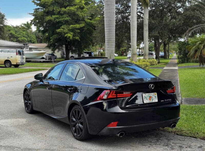 2015 Lexus IS 250 Crafted Line