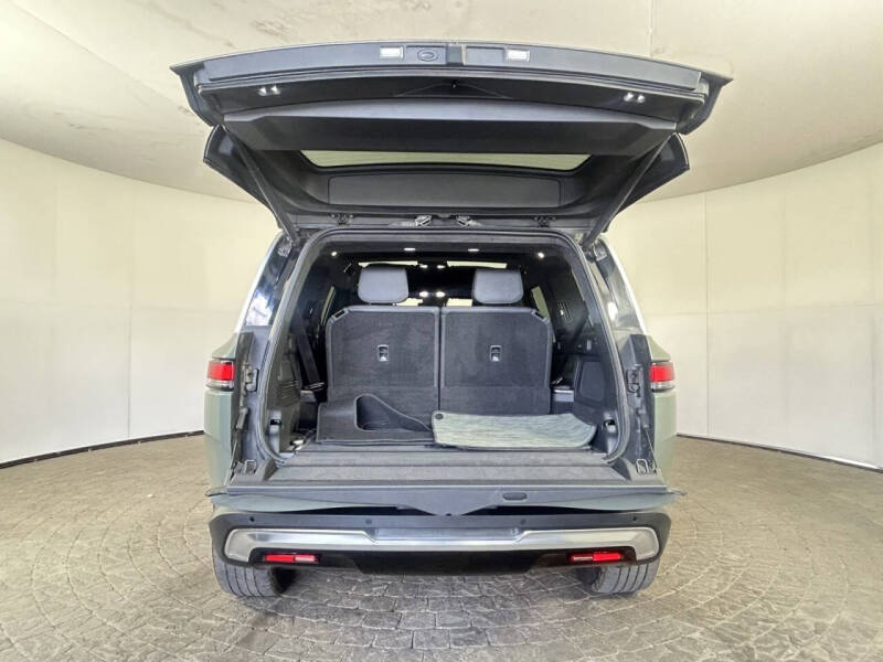 2022 Rivian R1S Launch Edition