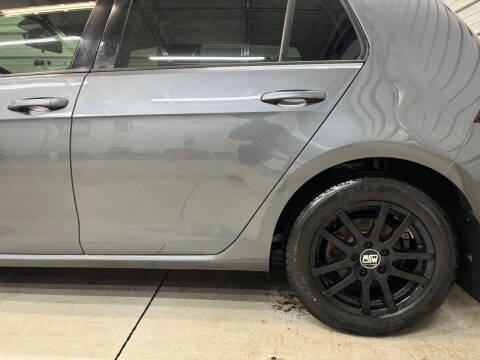 2019 Volkswagen Golf S