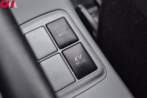 2013 Toyota Prius c Two