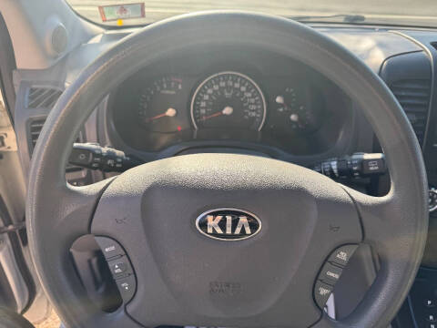 2014 Kia Sedona LX
