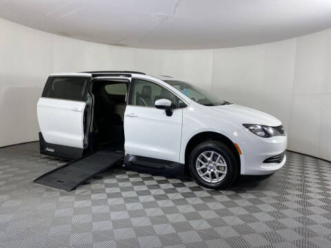 2020 Chrysler Voyager for sale at AMS Vans in Tucker GA