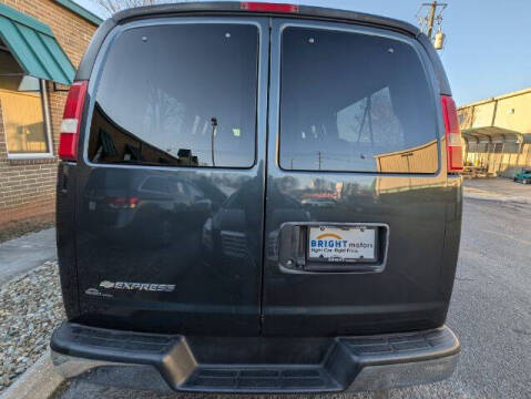 2017 Chevrolet Express LT 3500