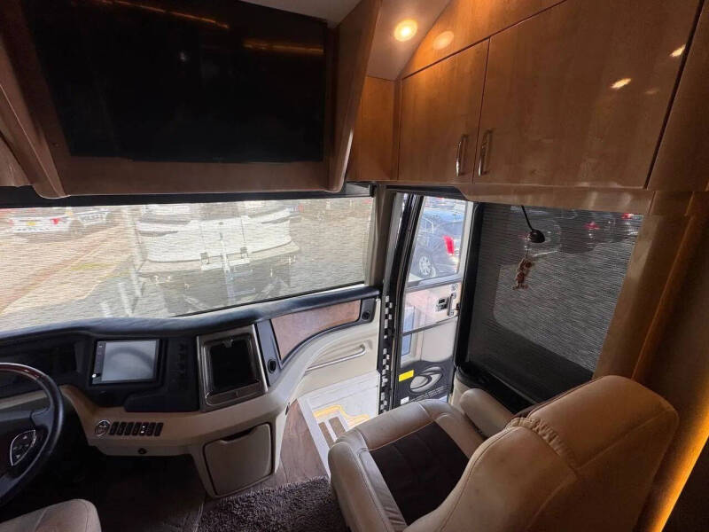 2018 Freightliner XCM Chassis