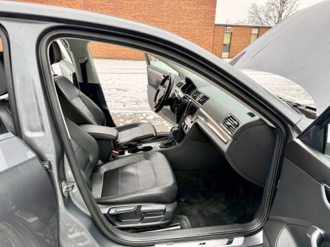 2017 Volkswagen Passat 1.8T R-Line