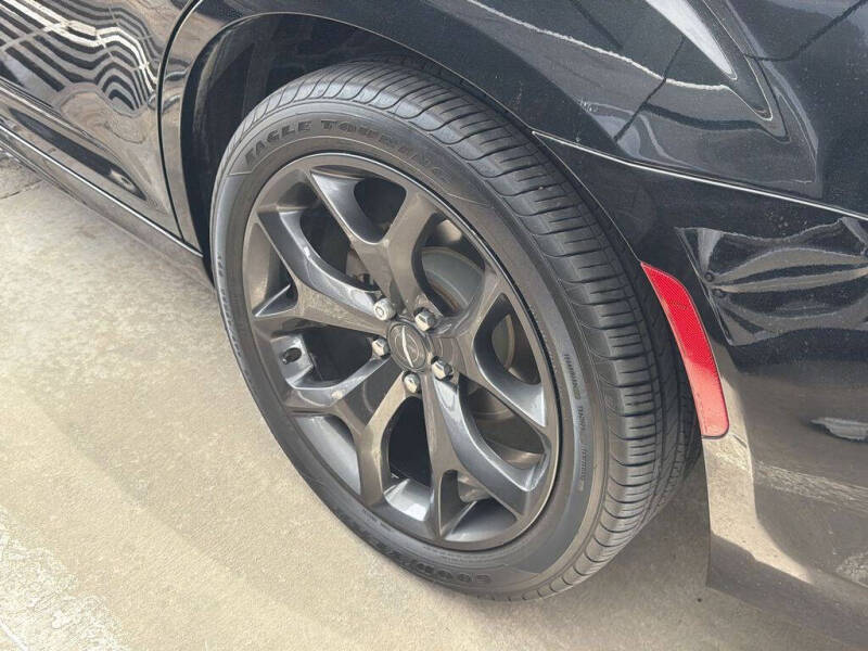2021 Chrysler 300 Touring
