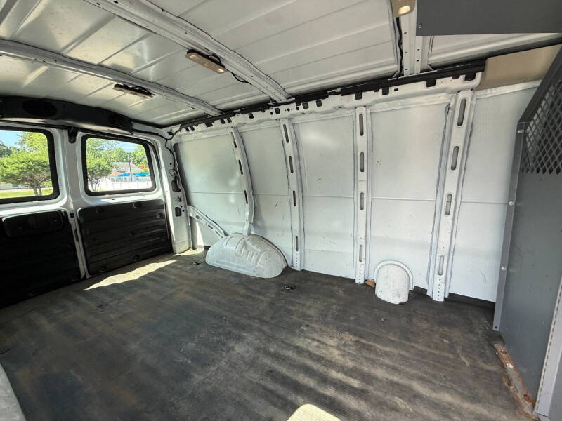 2017 Chevrolet Express 2500