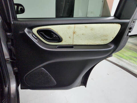 2005 Ford Escape Limited