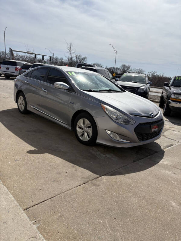 2014 Hyundai Sonata Hybrid for sale at Metro Motors in Omaha NE