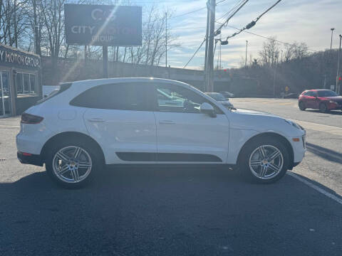 2017 Porsche Macan S
