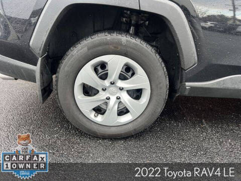 2022 Toyota RAV4 LE