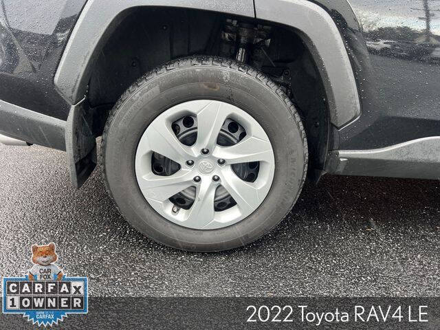 2022 Toyota RAV4 LE