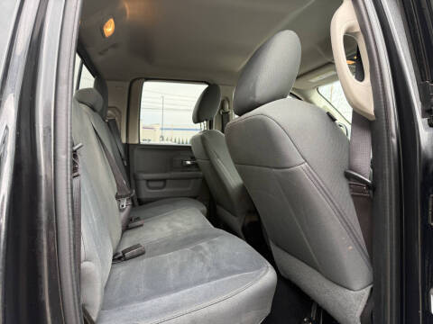 2016 RAM 1500 SLT