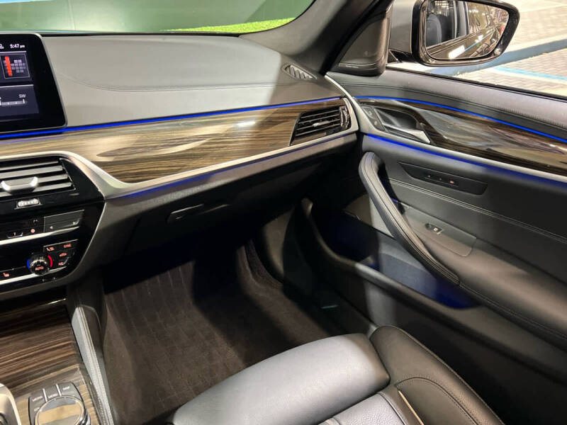 2021 BMW 5 Series M550i xDrive