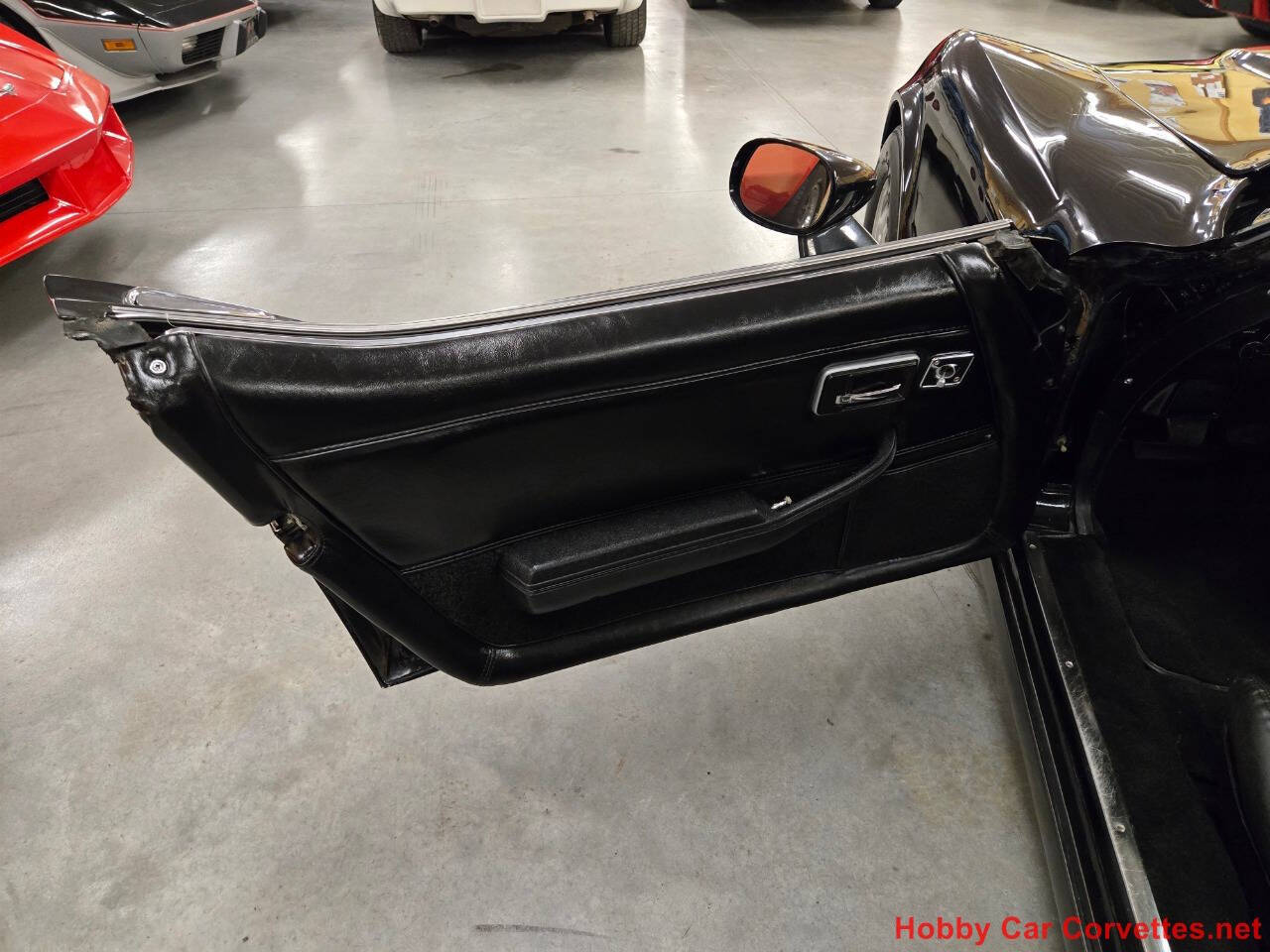 1981 Chevrolet Corvette 36