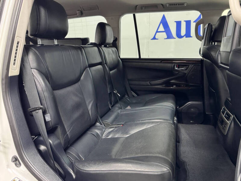 2015 Lexus LX 570