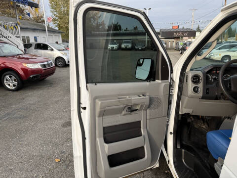 2010 Ford E-Series E-250