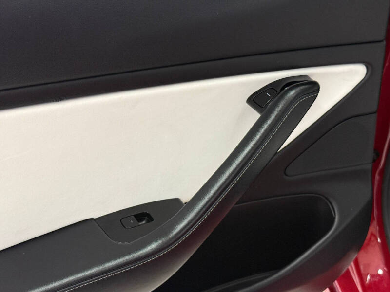 2019 Tesla Model 3 Base photo 43