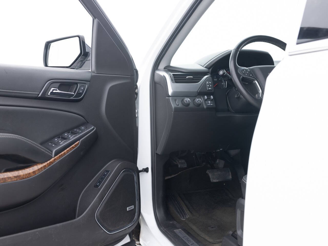 Used Car 2015 Chevrolet Suburban  Ltz 4x4 4dr Suv For Sale Under $25,000 In Coal City, Illinois