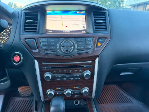 2017 Nissan Pathfinder Platinum