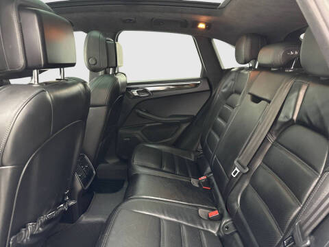 2015 Porsche Macan Turbo
