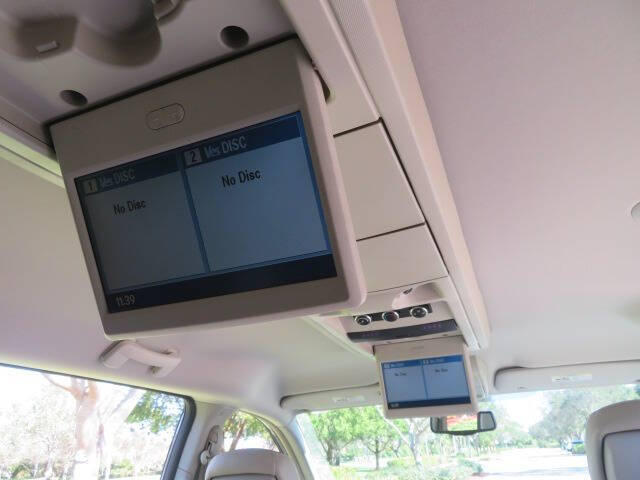 2013 Chrysler Town and Country Limited