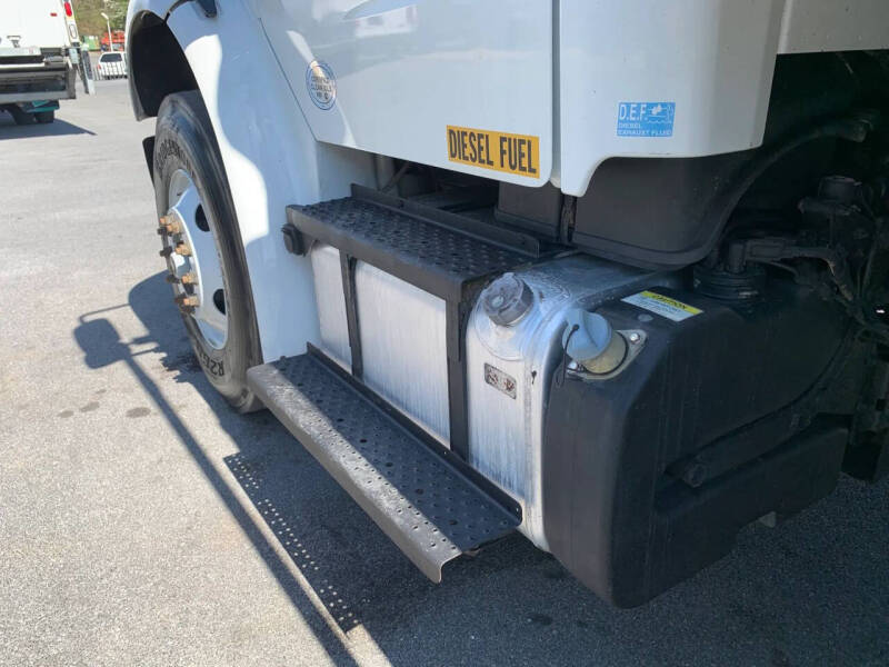 2016 Freightliner M2 106