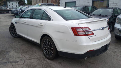 2019 Ford Taurus Limited