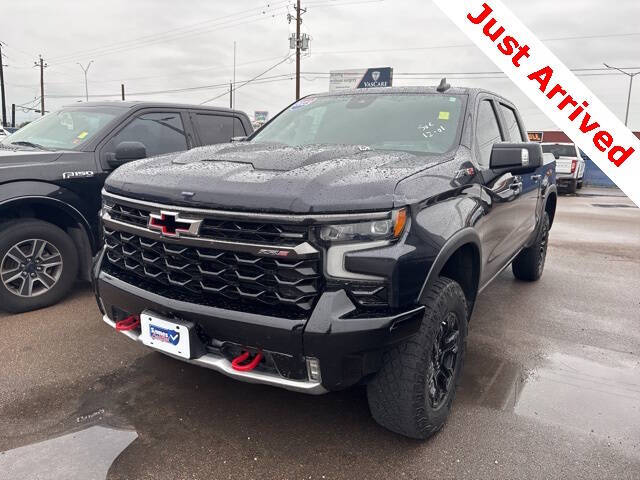2023 Chevrolet Silverado 1500 ZR2's photo