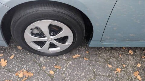 2014 Toyota Prius Three