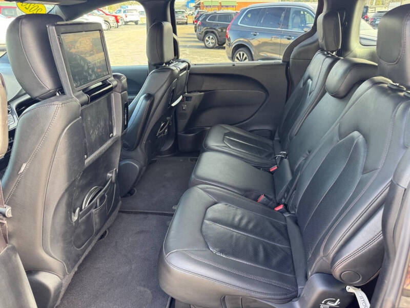 2020 Chrysler Pacifica Touring L Plus 35th Anniversary