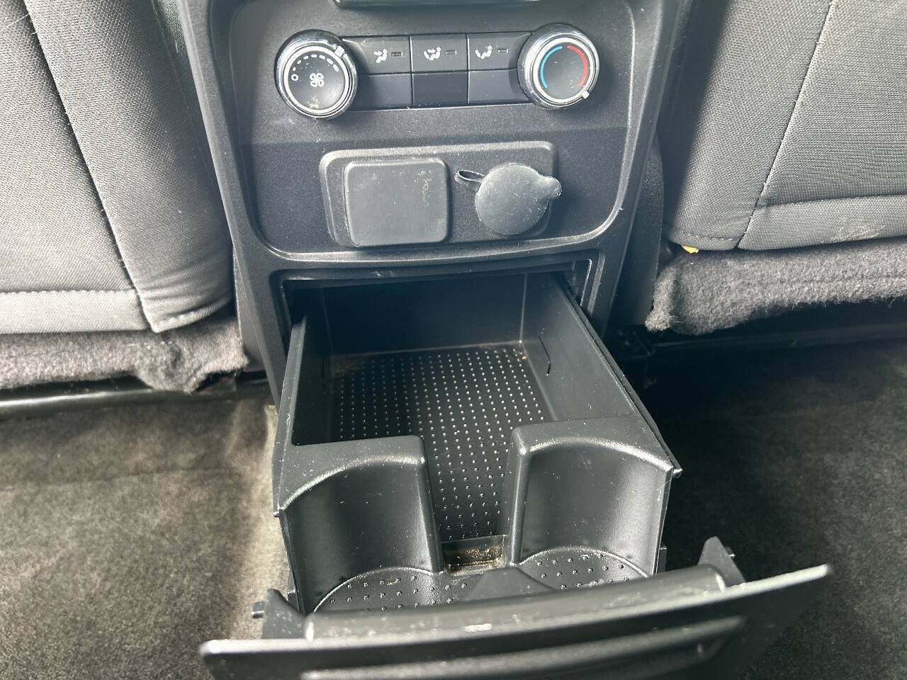 View vehicle photo 7