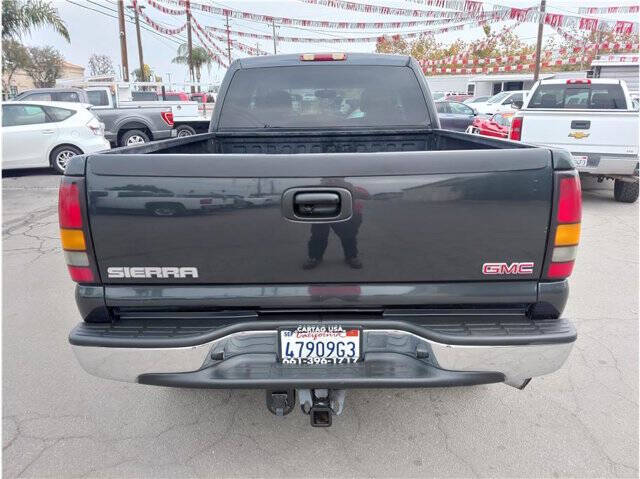 2005 GMC Sierra 2500HD