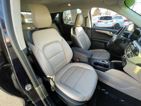 2021 Ford Escape SEL