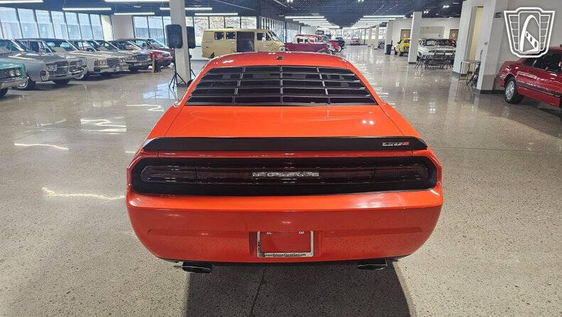 2009 Dodge Challenger SRT8