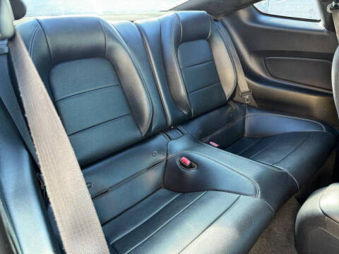 2015 Ford Mustang V6