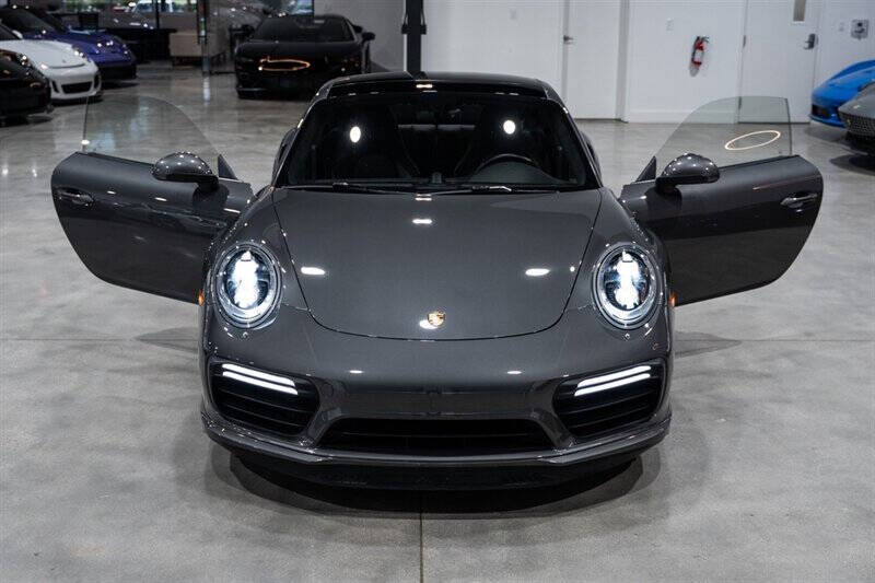 2017 Porsche 911 Turbo