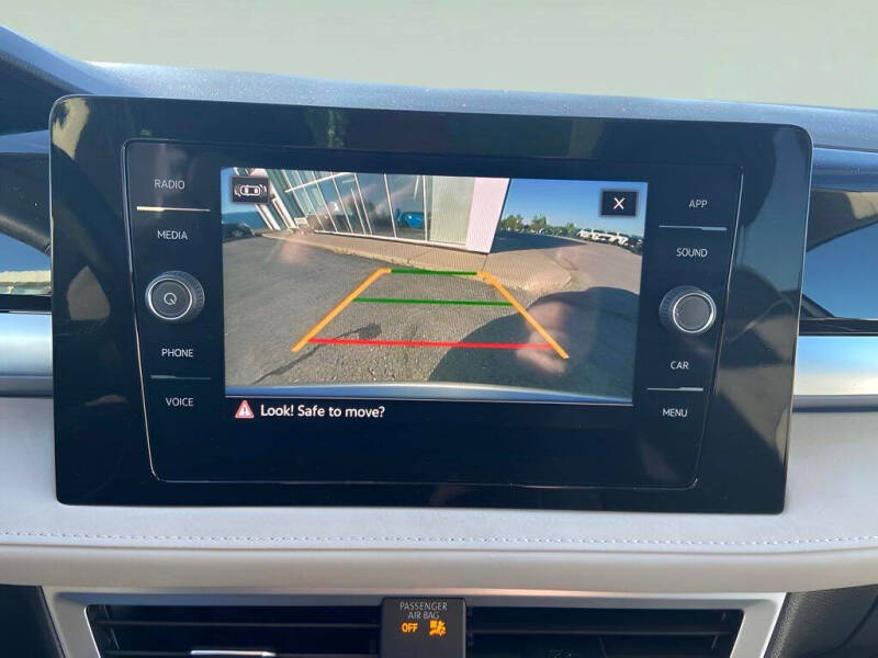 2025 Volkswagen Taos SE 4Motion