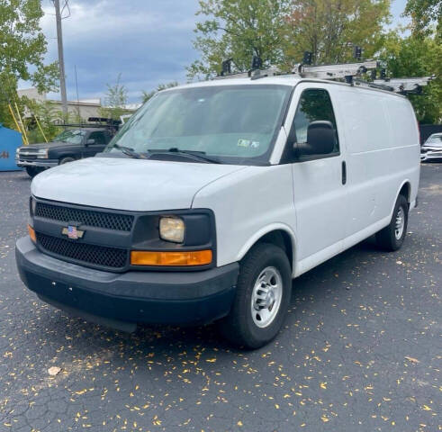 2016 Chevrolet Express Cargo Work Van's photo