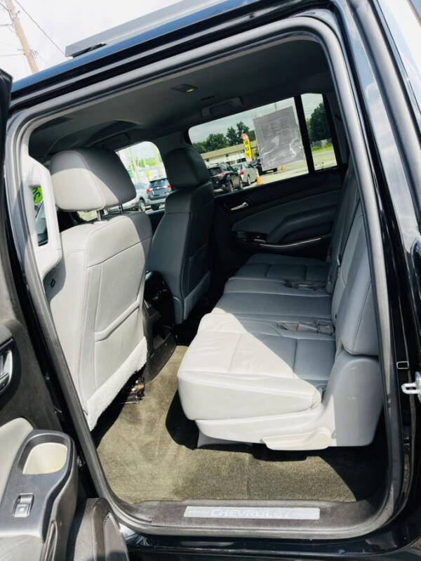 2017 Chevrolet Suburban LT