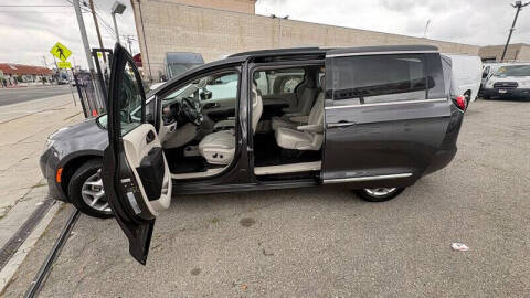 2017 Chrysler Pacifica