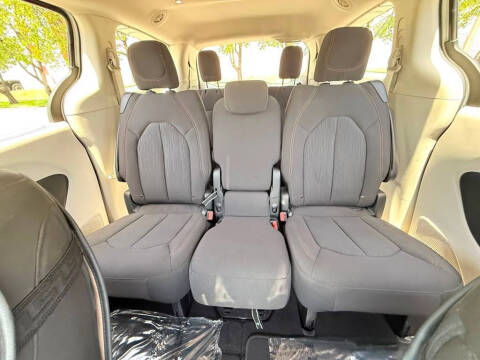 2018 Chrysler Pacifica Touring Plus